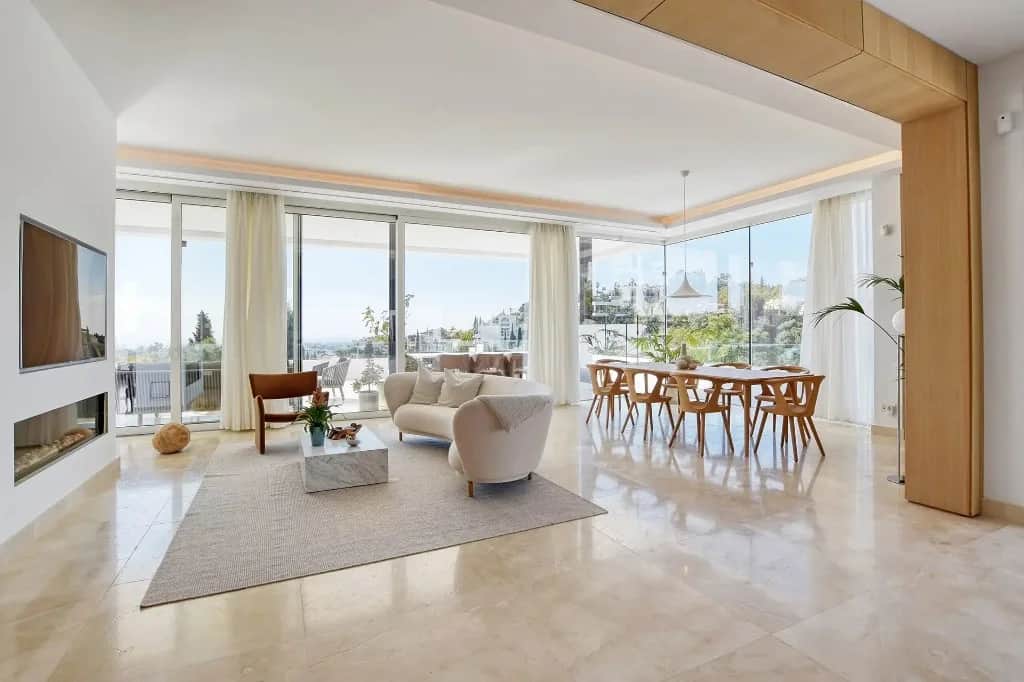 Professional property photography of an open-plan living and dining room by Photoplan